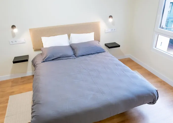 Апартаменти Super Cool Piso En Zona Catedral *